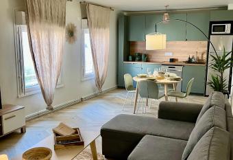 Le C  ur d   Agen allows 18 year olds to book a room