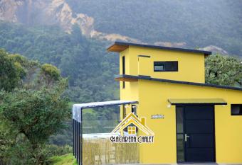 Macarena Chalet has Balcony rooms