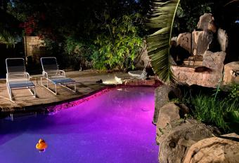 Free access to the Hawaiian-style swimming pool with waterfall slides has Balcony rooms
