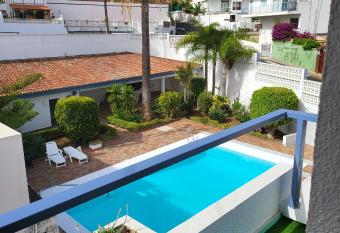 Estudio Taoro Zona Tranquila Piscina Comunitaria has Balcony rooms