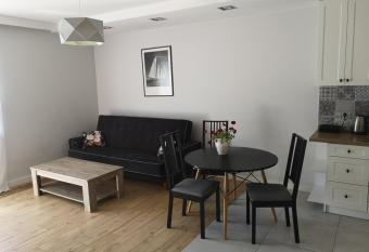 Apartament Marzenie 8 - Opole allows 18 year olds to book a room