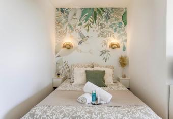 Appartement cosy avec vue imprenable sur Cabourg - acc  s direct plage - proche centre ville has Balcony rooms