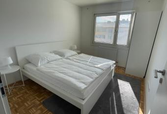 Ferienwohnung Wien / Simmering has Balcony rooms