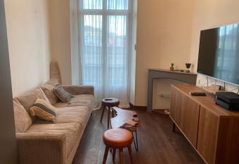 CANNES CENTRE VILLE- Bel appartement studio + Mezzanine has Balcony rooms