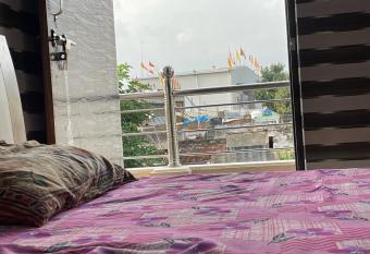SHYAM ROOM BOOKING has Balcony rooms