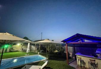 Villa de charme au montagnes has Balcony rooms