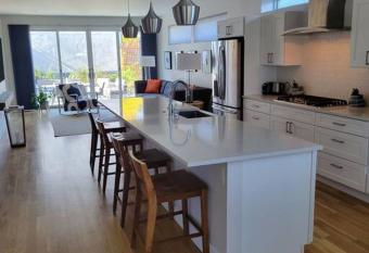 Modern home near Downtown Denver has Balcony rooms