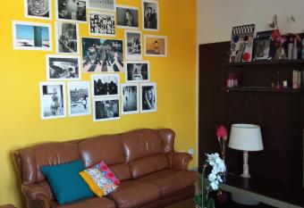 A Casa di Gi allows 18 year olds to book a room