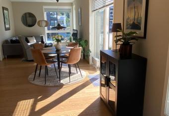 City Center (2bedroom/1bath/Balcony) S  renga has Balcony rooms