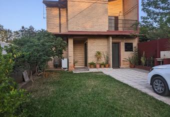 Alojamiento independiente has Balcony rooms