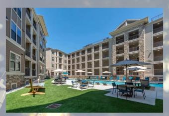 Getaway oasis allows 18 year olds to book a room