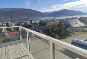 FeelHome apartment (One- bedroom Njordsveg) allows 18 year olds to book a room