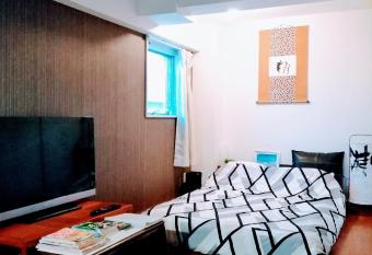 aup178 allows 18 year olds to book a room