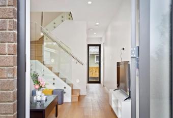 Cheerful Three Bedroom Townhouse with Parking has Balcony rooms