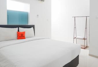 KoolKost near Raya Canggu (Minimum Stay 6 Nights) allows 18 year olds to book a room