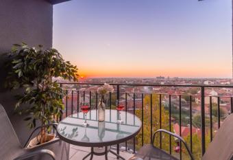 Talida s apartment colorful and brightnes has Balcony rooms