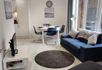 Fabulous 2-bed, luxury flat in the city centre has Balcony rooms