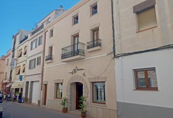 Centrally located two bed Apartment in El Perell   has Balcony rooms