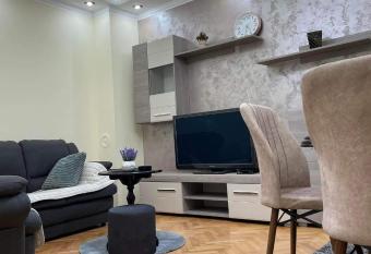 Aprtman na dan allows 18 year olds to book a room