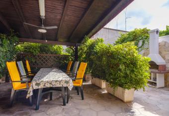 Villa Rita a 200m dal mare has Balcony rooms
