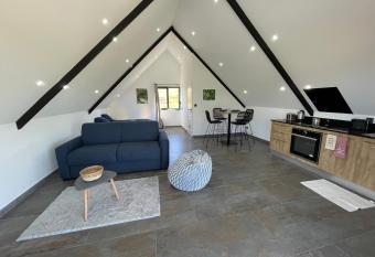 Chalet du Piton Bleu has Balcony rooms