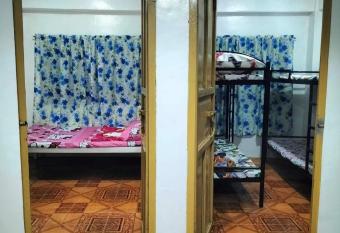 Vacation House Transient has Balcony rooms