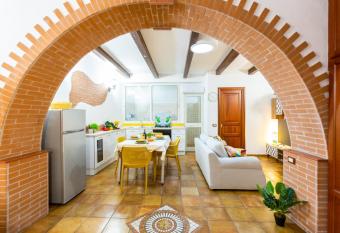 Domo MatAndr has Balcony rooms