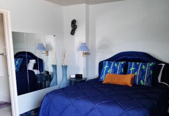 The New Star Motel - 1950s Extended-Stay Lodging And Retreat Center allows 18 year olds to book a room