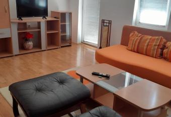 Taftalidze Apartment Skopje has Balcony rooms