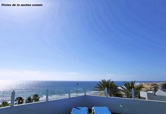 Isabel del Mar has Balcony rooms