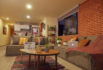 Decorado Y Equipado Para Tener La Mejor Evaluaci  n allows 18 year olds to book a room