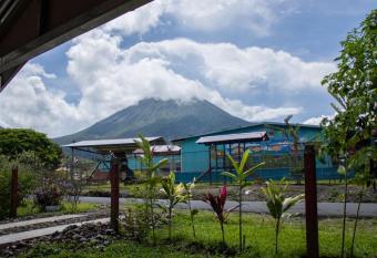 Villa Rinc  n del Arenal has Balcony rooms