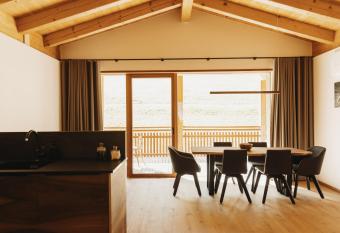 Lagar Apartement Struzer Michele has Balcony rooms