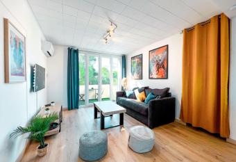 Jasmin has Balcony rooms