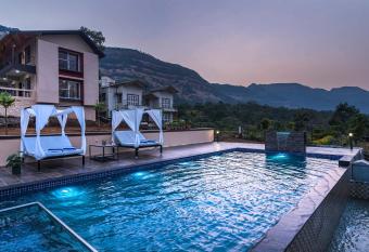 Asanjo Villa by StayVista - Mulshi s lush beauty with Eclectic interiors, Valley view, Movie projector & a refreshing swimming pool has Balcony rooms