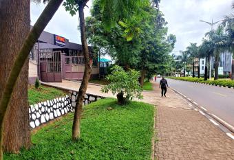 Fame Guest House has Balcony rooms