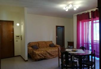 Salento Lodge allows 18 year olds to book a room