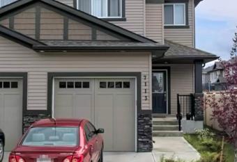 Beautiful Duplex one garage home has Balcony rooms