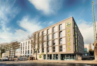 B&B Hotel Bochum-City allows 18 year olds to book a room