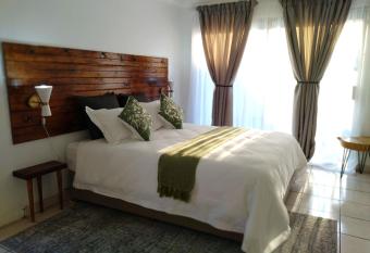 Olifants GuestHouse allows 18 year olds to book a room