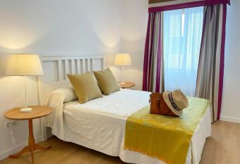 Eva Recommends Francos allows 18 year olds to book a room