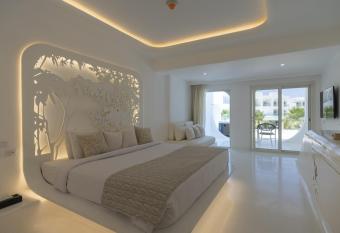 Meraki Resort Sharm El Sheikh Adults only allows 18 year olds to book a room