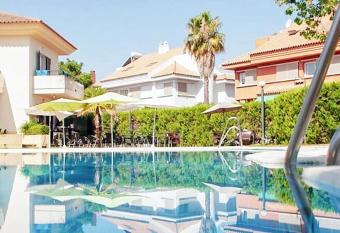 Hospedium Hotel Apartamentos Sim  n Verde allows 18 year olds to book a room