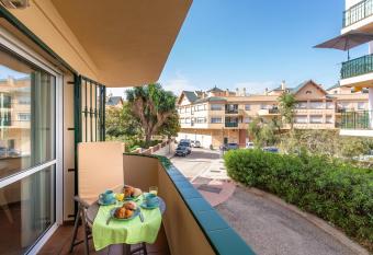 A222 El Recreo has Balcony rooms