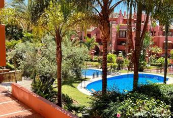 Salinas has Balcony rooms