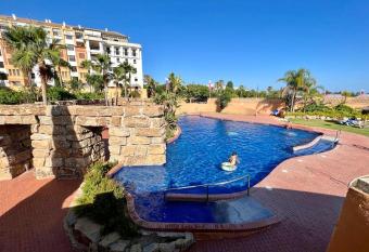Edificio Corona San Pedro has Balcony rooms