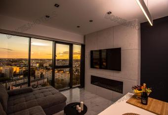 Hanza Tower - BokiejHotels, City View, 16th floor has rooms with a private hot tub