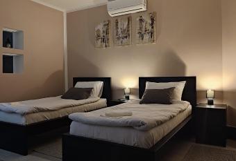 Airport Apartment AIR allows 18 year olds to book a room