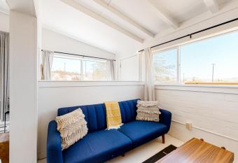 Little Oasis has Balcony rooms