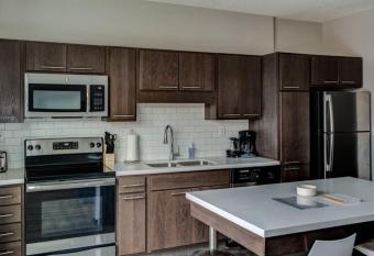 Luxury Apartment in Downtown Des Moines has Balcony rooms